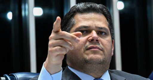 Alcolumbre nega recebimento de valores de Daniel Vorcaro e classifica em contexto de Política Econômica