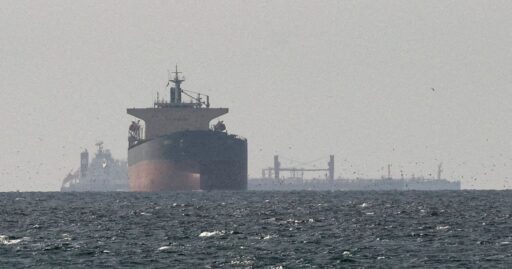 Navios da marinha alemã em missão no Mar Vermelho.