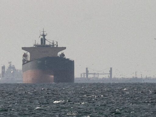 Navios da marinha alemã em missão no Mar Vermelho.