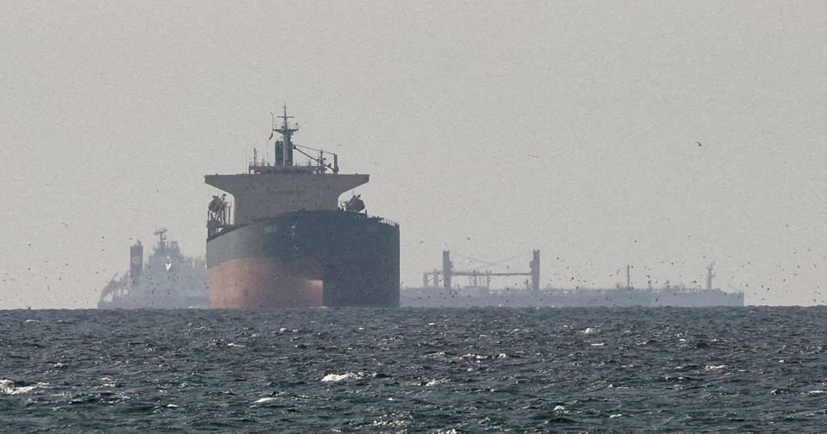 Navios da marinha alemã em missão no Mar Vermelho.