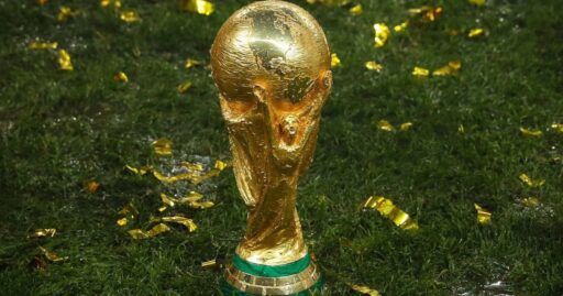Seleções da Argentina e França em campo durante a Copa do Mundo.