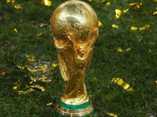 Seleções da Argentina e França em campo durante a Copa do Mundo.
