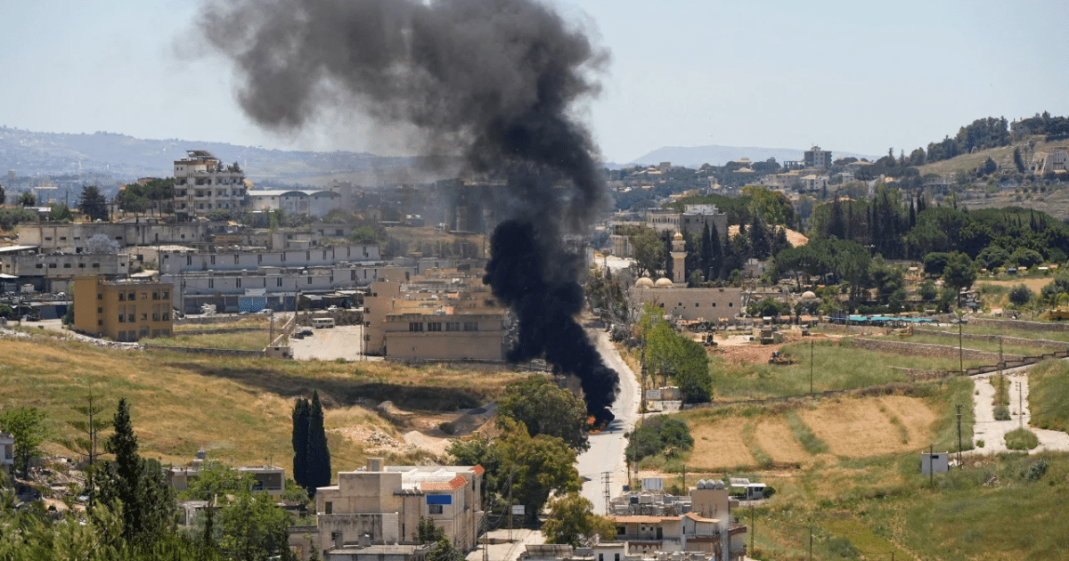 Cenário de destruição após ataques de Israel no sul do Líbano.