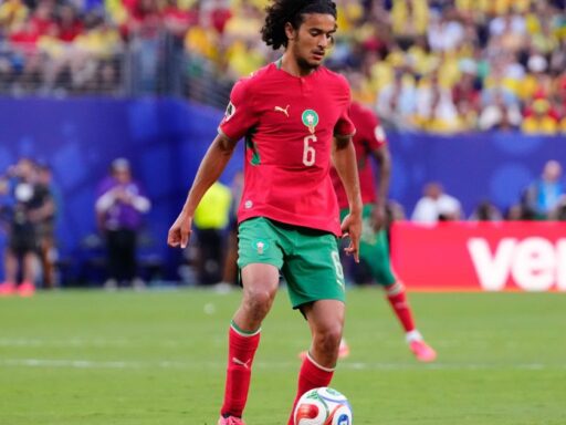 O meio-campista Ayyoub Bouaddi durante partida da Copa do Mundo.