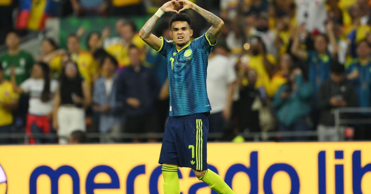Luis Díaz comemora gol da Colômbia na Copa do Mundo.