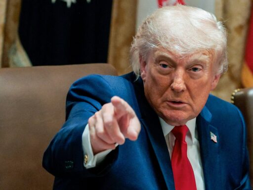 O presidente dos EUA, Donald Trump, em reunião na Casa Branca sobre política comercial.