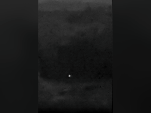 Luzes de OVNI observadas em área rural dos Estados Unidos.
