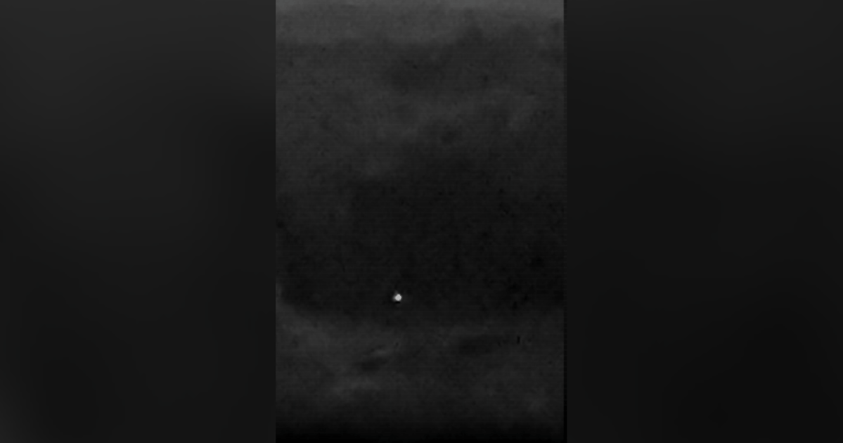 Luzes de OVNI observadas em área rural dos Estados Unidos.