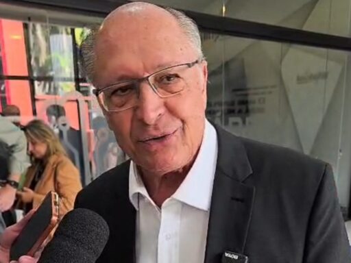 Governo brasileiro classifica como 'injusta' proposta de tarifa de 25% dos EUA em contexto de Política Econômica