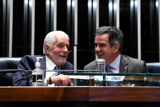 Jaques Wagner e Ciro Nogueira em sessão no Senado Federal.