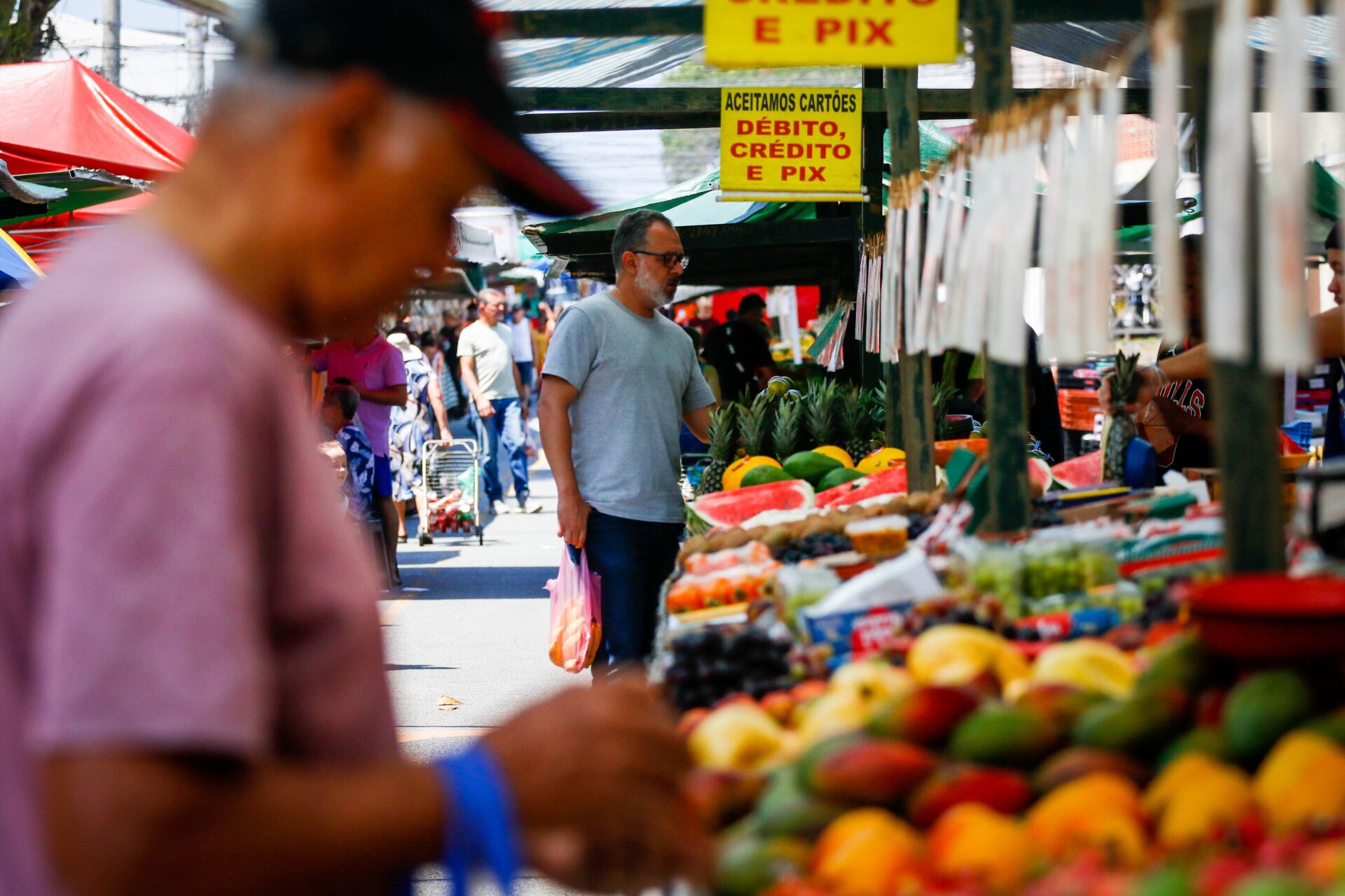 IPCA desacelera para 0,58% em maio, mas inflação em 12 meses supera teto da meta em contexto de Política Econômica