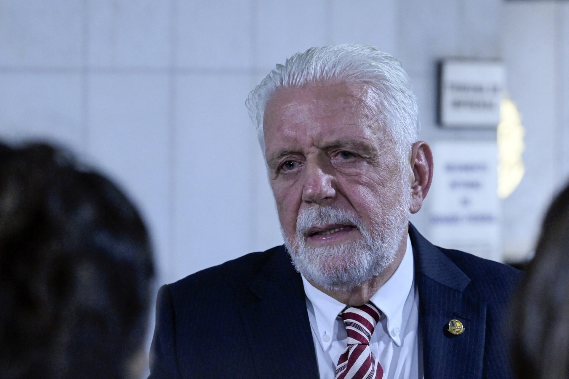 Senador Jaques Wagner em sessão no Senado Federal.
