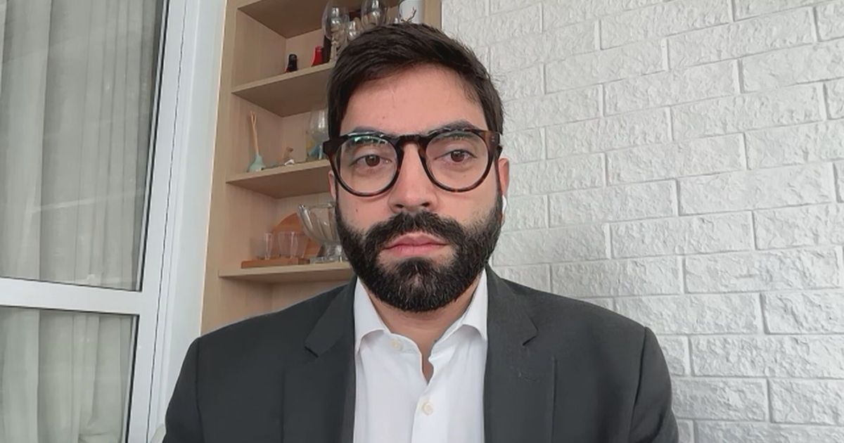 Representação de regulação de plataformas digitais e big techs.