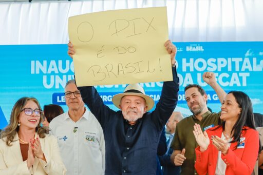 Lula critica ameaça de tarifaço dos EUA e aponta interferência política da oposição em contexto de Política Econômica