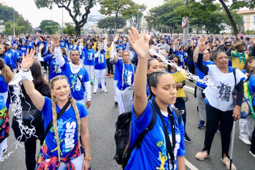 Fiéis durante a 34ª Marcha para Jesus na cidade de São Paulo.