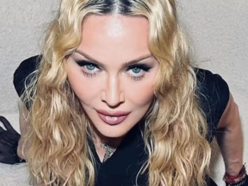 Madonna celebra o Mês do Orgulho em vídeo.