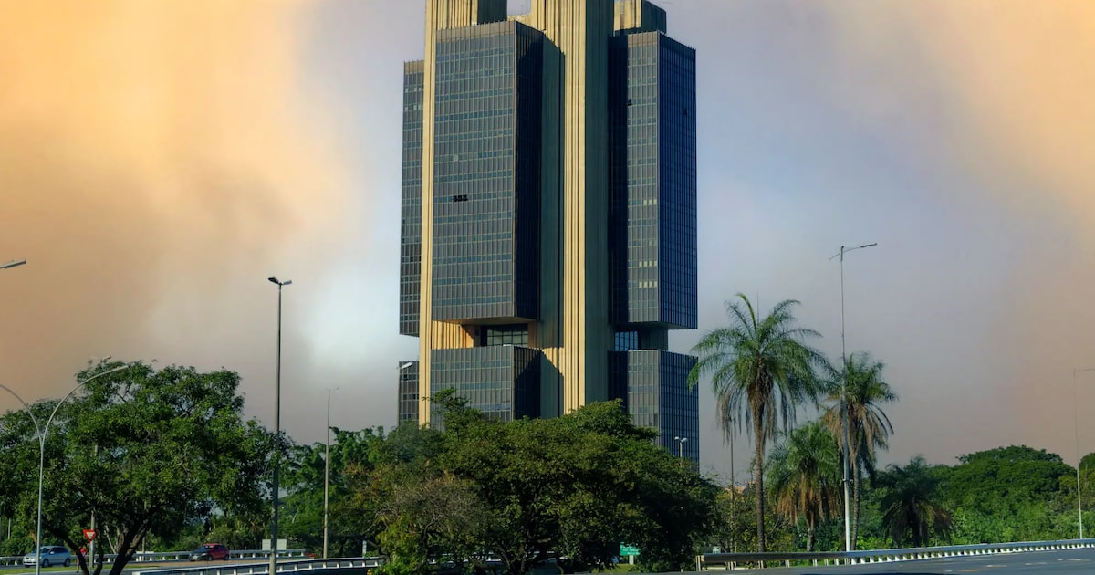 Mercado eleva projeção para a inflação pela 12ª semana consecutiva em contexto de Política Econômica