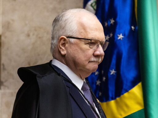 Ministros do STF buscam consenso sobre tese de responsabilização de big techs em contexto de Política Econômica