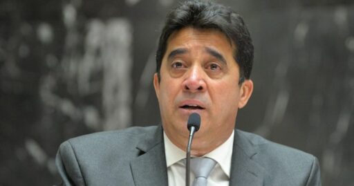 Moraes valida acordo e suspende ação contra deputado mineiro por atos de 8 de janeiro em contexto de Política Econômica