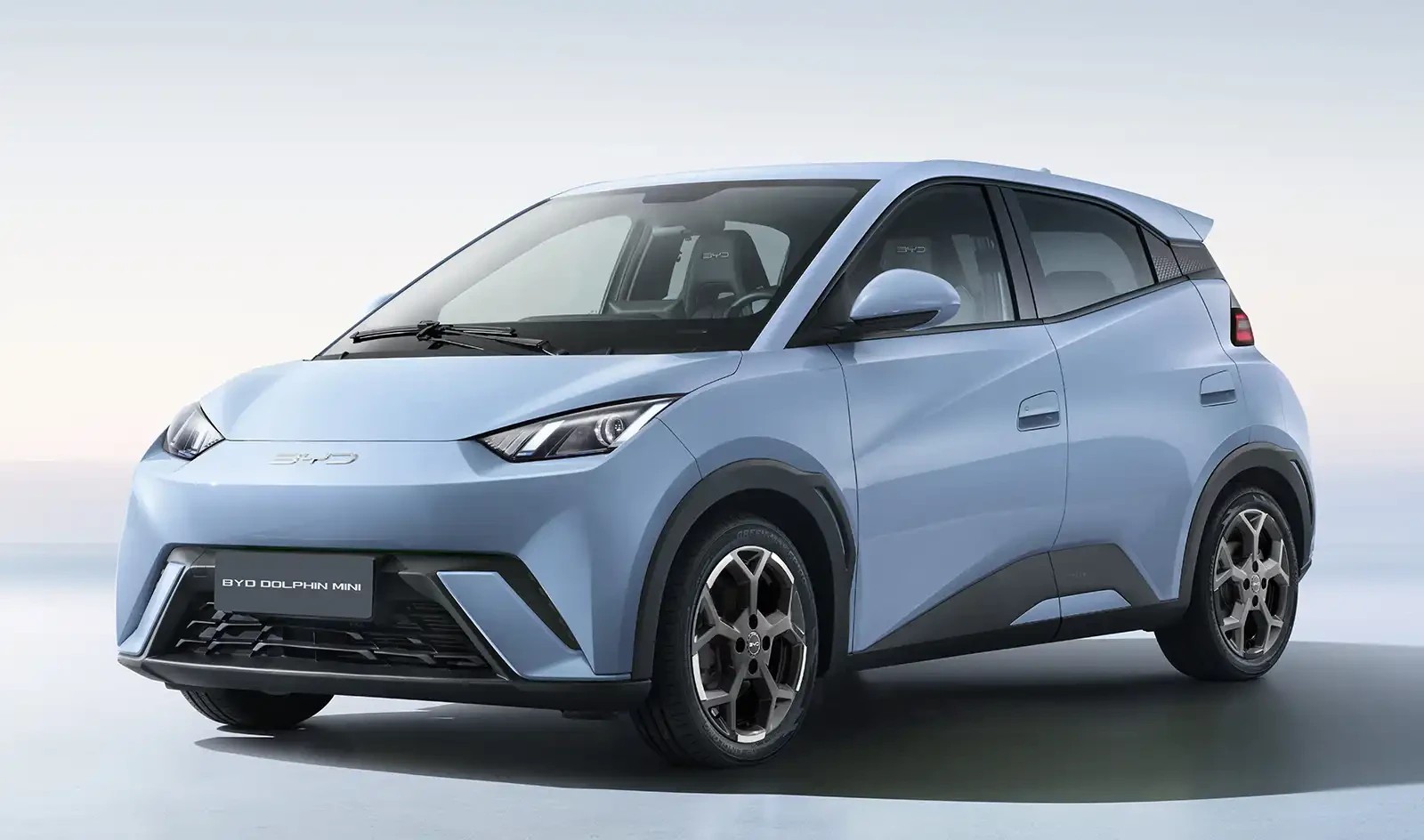 Veículo BYD Dolphin Mini, modelo que se enquadra no programa Move Aplicativos.