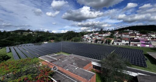 Painéis solares instalados na unidade industrial da Organon em Campinas.