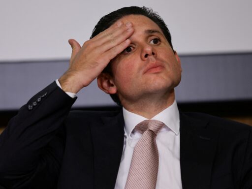 PF investiga diálogos de Hugo Motta sobre empréstimo do Banco Master para cunhada em contexto de Política Econômica