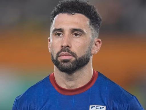 Roberto Lopes, zagueiro de Cabo Verde, em preparação para a Copa do Mundo.