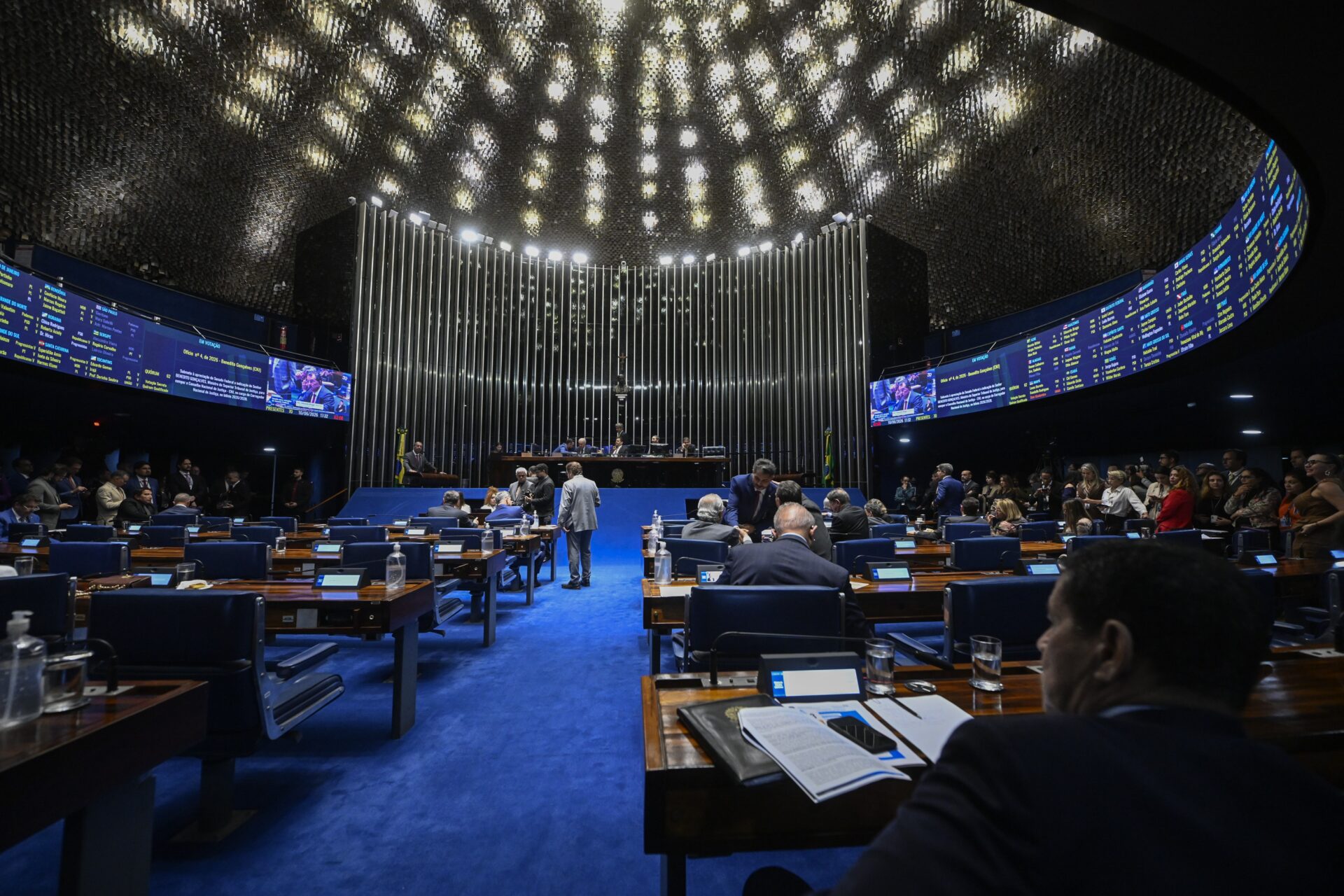 Senado aprova projeto que blinda orçamento de agências reguladoras contra bloqueios em contexto de Política Econômica