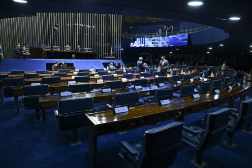 Senado aprova projeto que derruba diretrizes do Conanda sobre aborto legal em contexto de Política Econômica