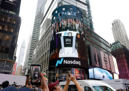Transmissão do IPO da SpaceX na Nasdaq.