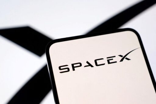 Infraestrutura de servidores da SpaceX para processamento de IA.