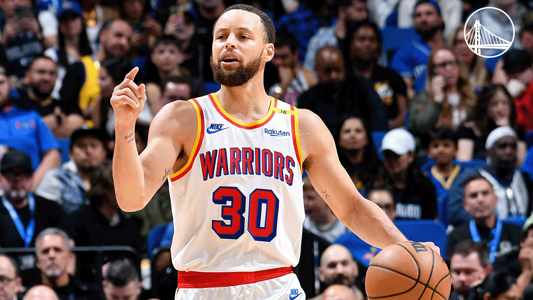 Stephen Curry em evento de lançamento da parceria com a marca chinesa Li-Ning.