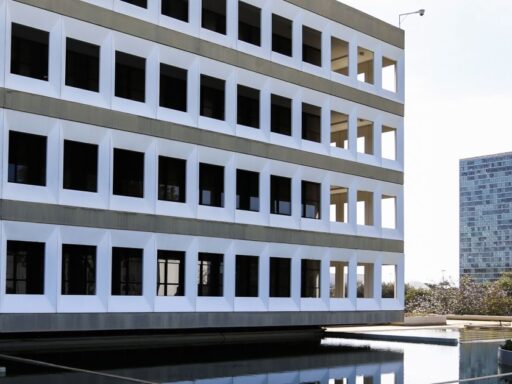 Fachada do prédio do Tribunal de Contas da União.