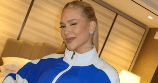 Virginia Fonseca posa com look amarelo para a Copa do Mundo 2026.