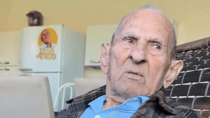 Vovô Anésio, influenciador digital que acumulou mais de 700 mil seguidores.